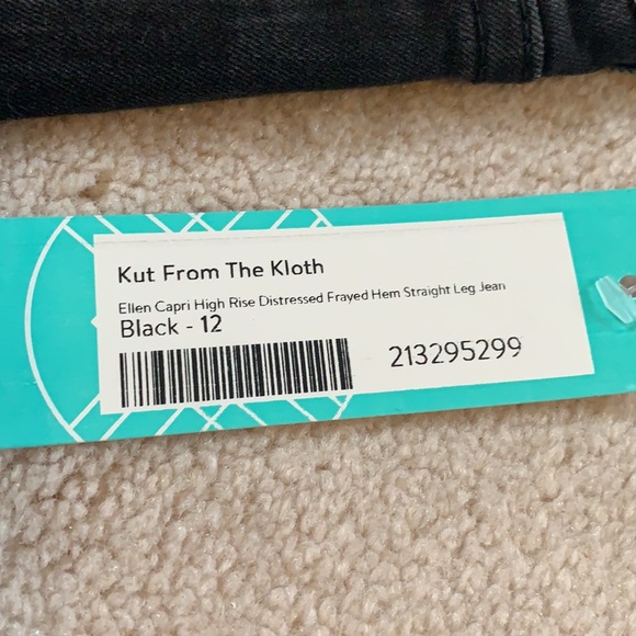 StitchFix Kit black distressed Capri frayed hem - Picture 7 of 7